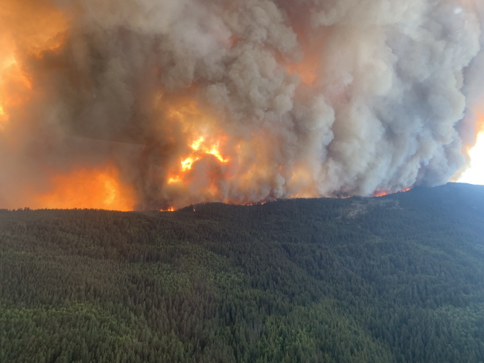 캐나다 브리티시콜롬비아주 쿠키피 크릭(Kookipi Creek) 지방에서 발생한 산불 현장의 8월 17일 모습. 사진=BC Wildfire Service 제공