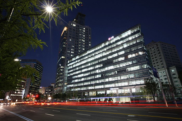 LG생활건강 본사가 있는 서울 종로구 LG광화문빌딩. 출처: LG생활건강
